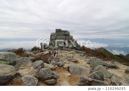 2023年10月の山梨県の金峰山の登山 110299285