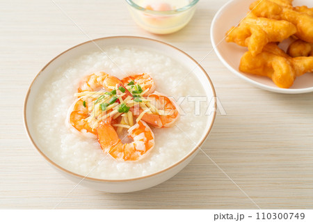 Congee with shrimps and fresh ginger 110300749