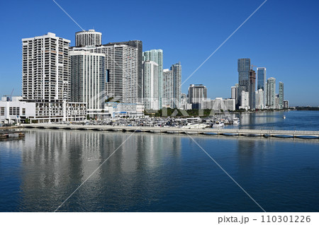 Residential waterfront buildings on Biscayne Bay in Miami, Florida. 110301226