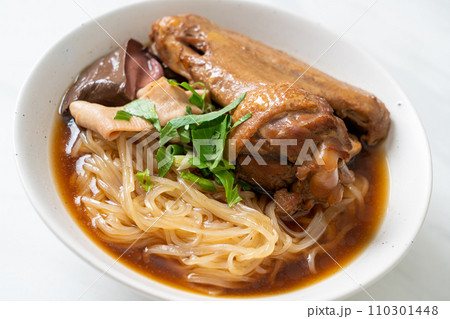 Braised duck noodles with brown soup 110301448