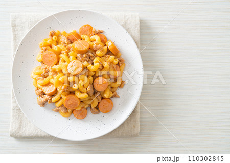 macaroni sausage and minced pork macaroni sausage and minced pork 110302845