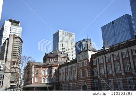 東京駅前の都市風景 東京駅前の都市風景 110303898