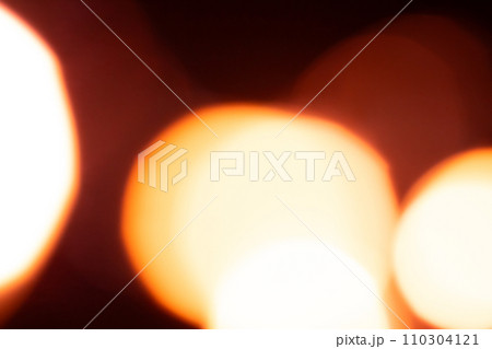 レッド系キラキラ背景素材 110304121