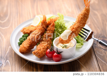 揚げたてサクサクの海老フライ 揚げたてサクサクの海老フライ 110304836