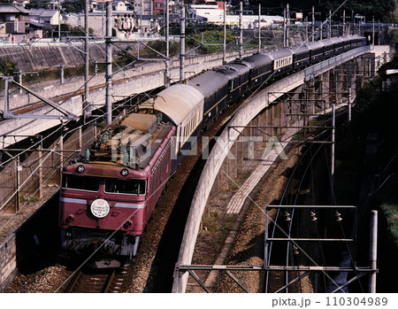 1988年山科駅付近を走るEF81牽引のオリエント急行 1988年山科駅付近を走るEF81牽引のオリエント急行 110304989