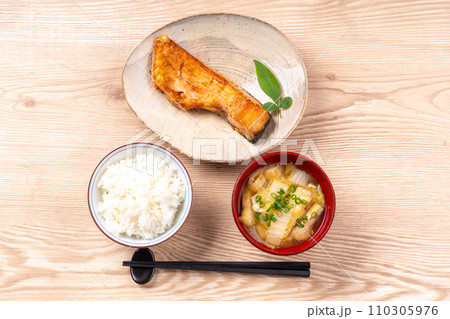 一汁一菜の和食 110305976