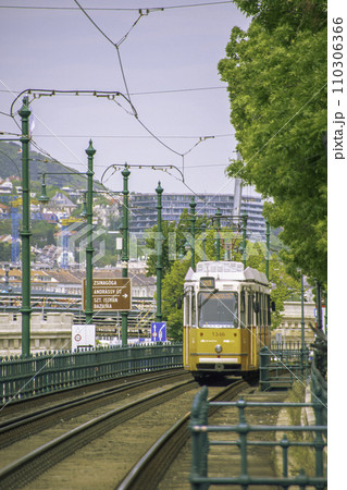 ハンガリーのブタペストの風景 110306366