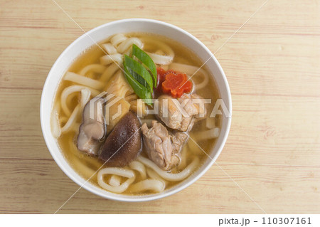 鶏肉と具だくさんうどん 110307161