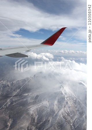 空撮　冬の大雪山系　北海道の屋根 110308342