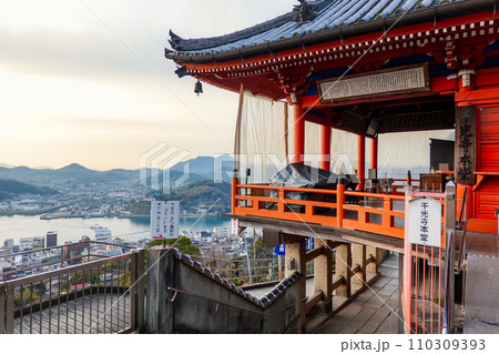 千光寺　鐘楼からの見晴らし（広島県尾道市） 110309393