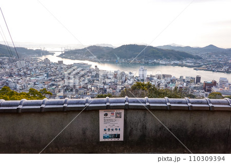 千光寺　鐘楼からの見晴らし（広島県尾道市） 110309394