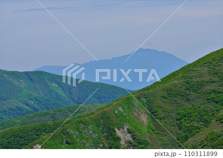 和賀岳からの岩手山 110311899