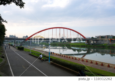 台湾 台北市 レインボー橋 110312262