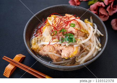 鶏だんご鍋 110312378