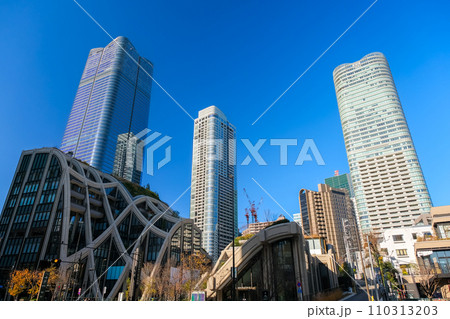 東京都港区の超高層ビル群 麻布台ヒルズとアークヒルズ 東京都港区の超高層ビル群 麻布台ヒルズとアークヒルズ 110313203