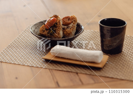 おにぎり 日本食 おにぎり 日本食 110315300