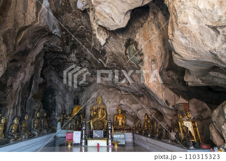 THAILAND RATCHABURI THAM KHAO NGU CAVE THAILAND RATCHABURI THAM KHAO NGU CAVE 110315323