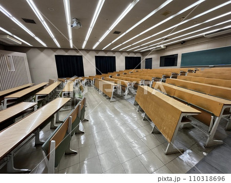 都市景観などを望む 110318696