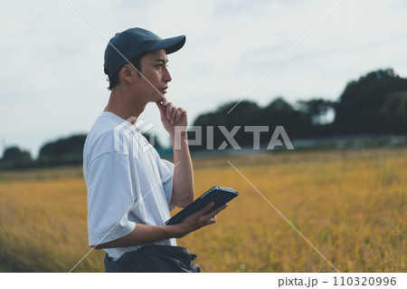 rice farming 110320996