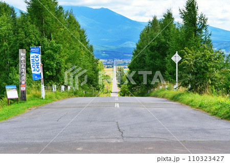 パノラマロード江花 (北海道上富良野町) パノラマロード江花 (北海道上富良野町) 110323427