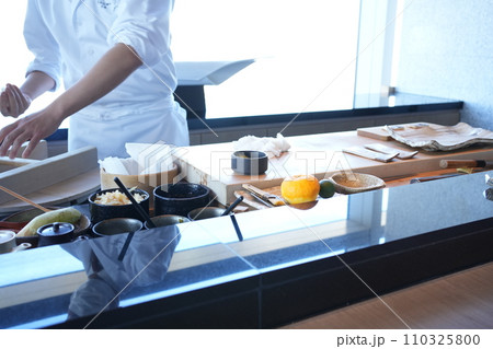 寿司屋 カウンター 寿司屋 カウンター 110325800