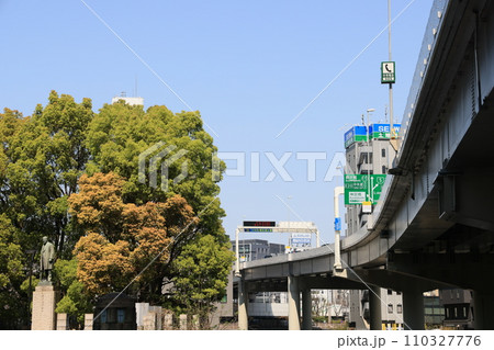 東京都千代田区大手町の都市風景 110327776