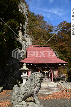 遠野遺産第31号 不動巌と巌龍神社 110328256