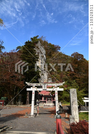 遠野遺産第31号 不動巌と巌龍神社 遠野遺産第31号 不動巌と巌龍神社 110328311