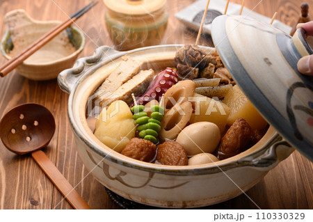 土鍋で煮込んだ おでん 110330329