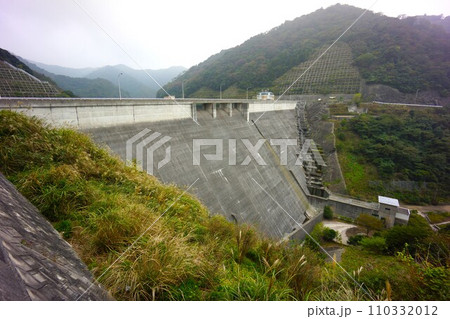 牛内ダムの堤体 牛内ダムの堤体 110332012