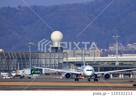 大阪国際空港 JAL 飛行機 離陸態勢 大阪国際空港 JAL 飛行機 離陸態勢 110332211