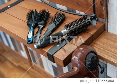 ヘアブラシ、ヘアーブラシ、コーム、ブラシ、ヘアサロン ヘアブラシ、ヘアーブラシ、コーム、ブラシ、ヘアサロン 110333068