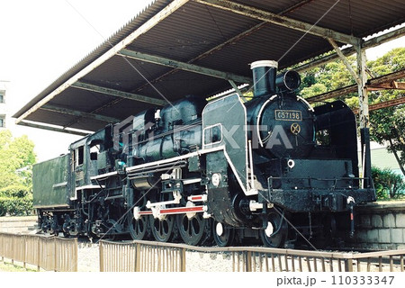 君津市に停車するC57形蒸気機関車（2003年6月に解体）の写真素材