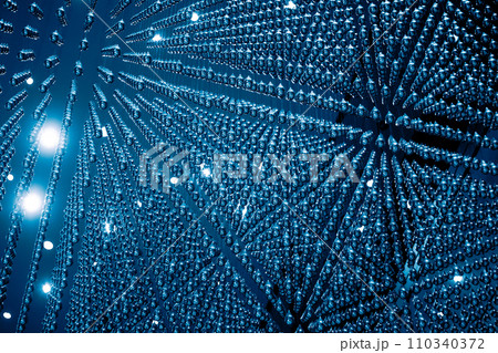 Shiny ball sphere align linear pattern in air space for atoms or molecules physical matter phenomenon. block chain. quantum nuclear physics art concept. Shiny ball sphere align linear pattern in air space for atoms or molecules physical matter phenomenon. block chain. quantum nuclear physics art concept. 110340372