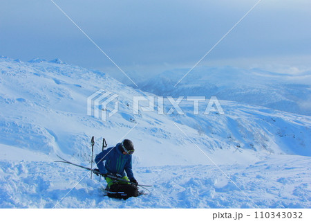 バックカントリースキー 110343032