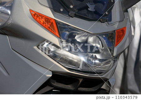 オートバイ ヘッドライト イメージ オートバイ ヘッドライト イメージ 110343579