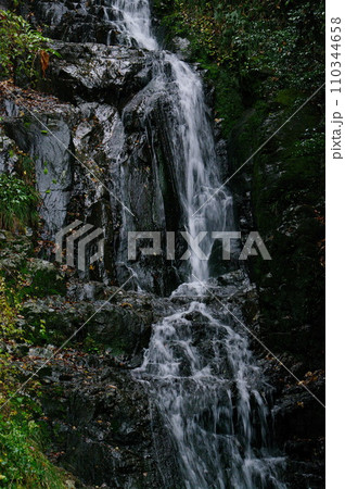 滝の風景 滝の風景 110344658