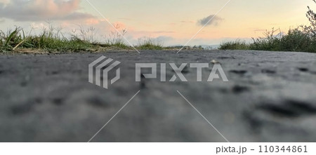 Quiet street in the middle of the village with natural views at dusk 110344861