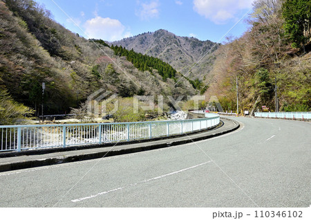 神奈川県道76号山北藤野線と西丹沢のショチクボノ頭 神奈川県道76号山北藤野線と西丹沢のショチクボノ頭 110346102