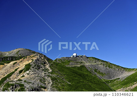 夏の乗鞍 大黒岳からの眺望（撮影地：乗鞍、大黒岳） 110346621