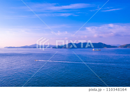 瀬戸内海の朝 瀬戸内海の朝 110348164