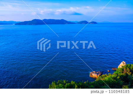 瀬戸内海の朝 瀬戸内海の朝 110348185