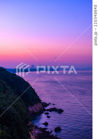 夜明けの瀬戸大橋 110348648