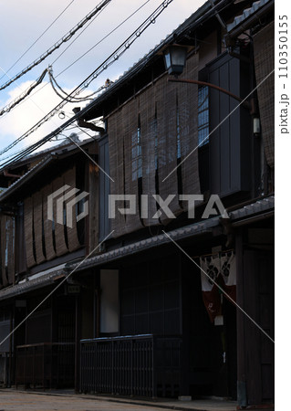 京都祇園新橋の風景 110350155