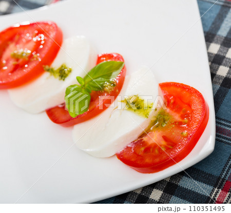 Fresh italian caprese salad 110351495
