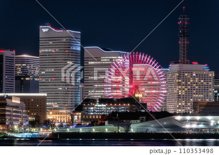 横浜市　山下公園のイルミネーション 110353498