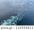 大鳴門の渦潮　淡路島～四国 110354813