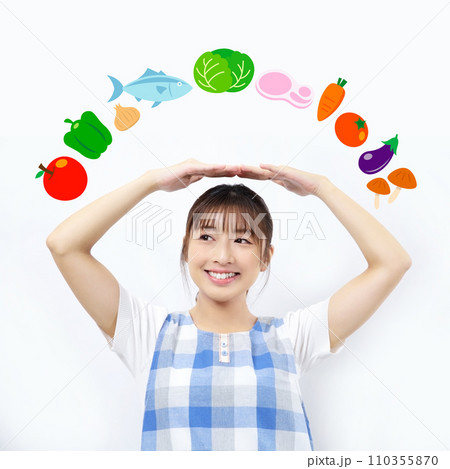 様々な食材と若い主婦のイメージ 様々な食材と若い主婦のイメージ 110355870