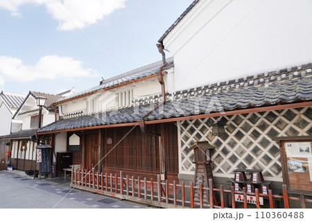 兵庫 丹波篠山 河原町妻入商家群(晩秋) 兵庫 丹波篠山 河原町妻入商家群(晩秋) 110360488