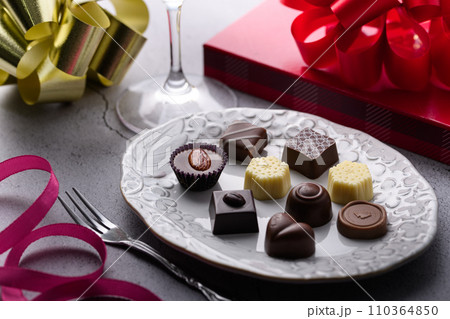 バレンタインチョコ　Valentine's Day  110364850